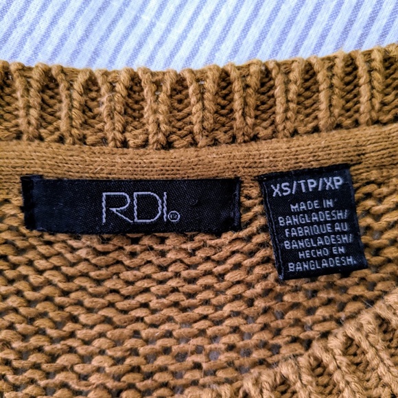 RDI Side Button Crew Neck Sweater - Picture 5 of 5